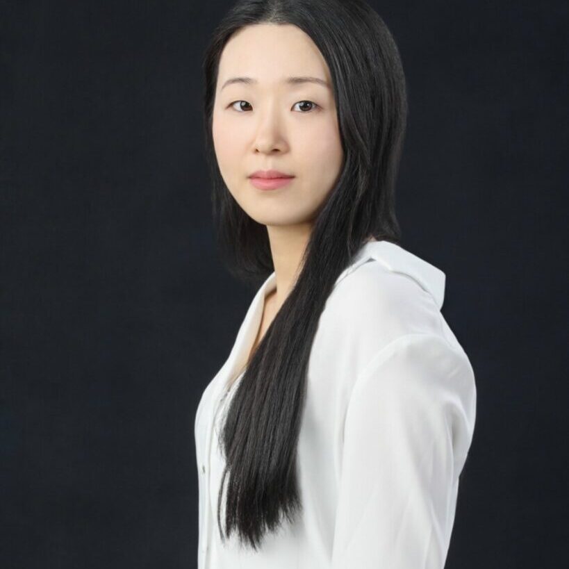 Suphil Lee Park headshot